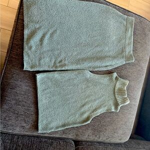 Sleevless Turtleneck